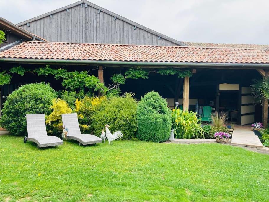 Maison De Campagne Avec Cheminee Et Exterieur La Neuville-aux-Bois Exterior foto