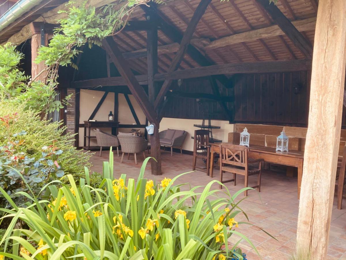 Maison De Campagne Avec Cheminee Et Exterieur La Neuville-aux-Bois Exterior foto