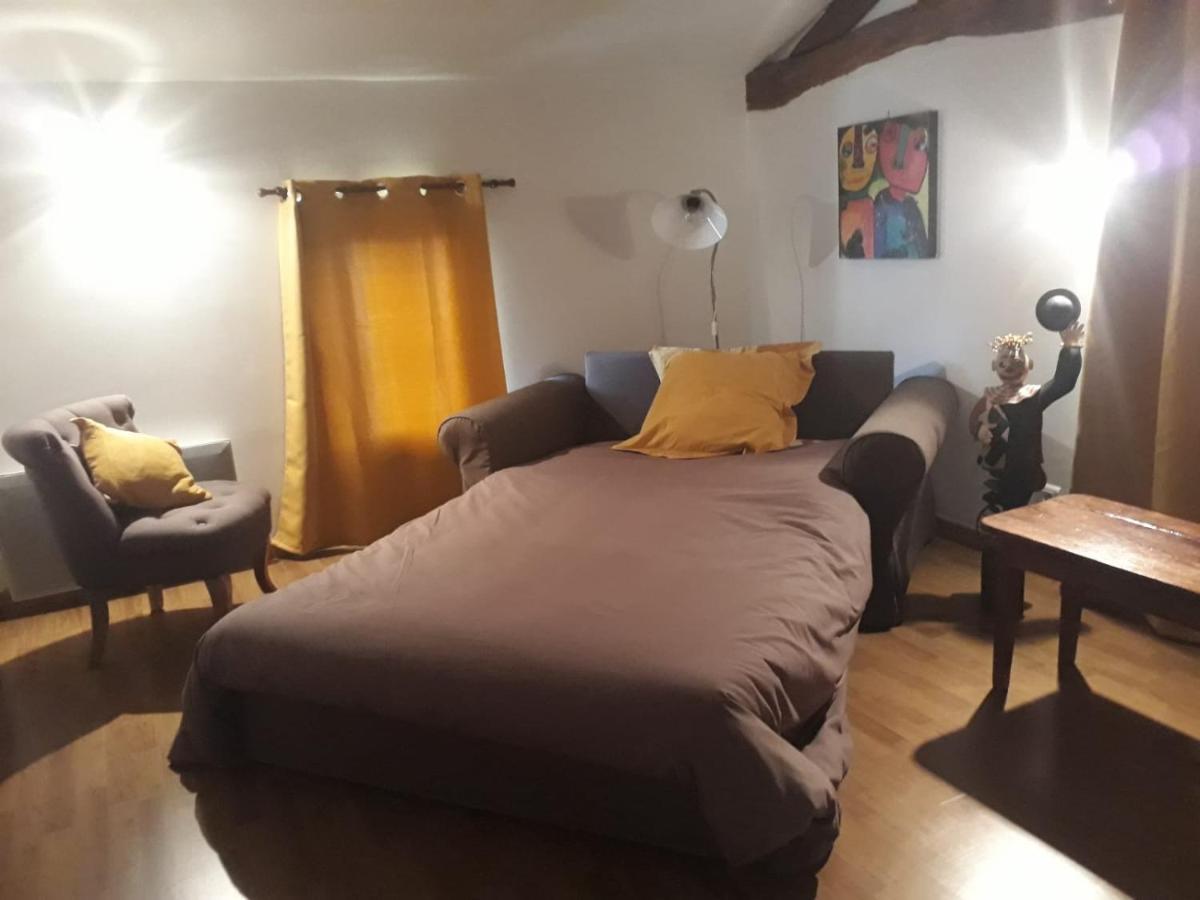 Maison De Campagne Avec Cheminee Et Exterieur La Neuville-aux-Bois Exterior foto