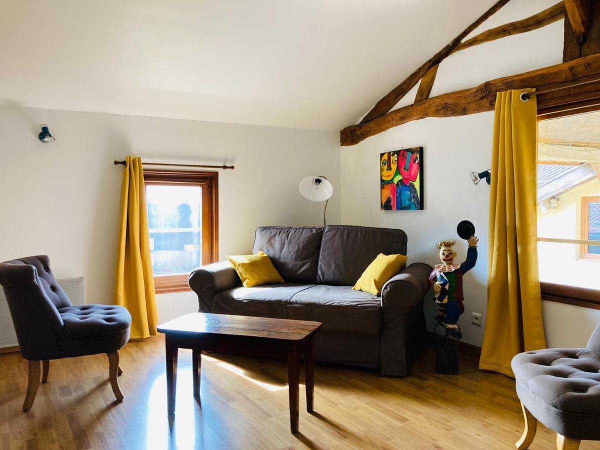 Maison De Campagne Avec Cheminee Et Exterieur La Neuville-aux-Bois Exterior foto